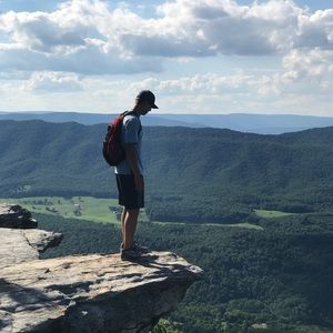 Meet your Posher, Logan